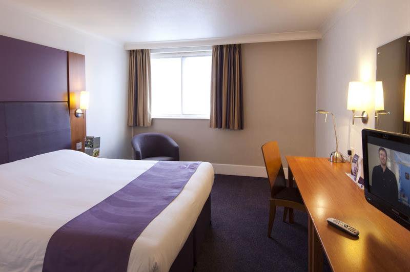 Premier Inn Haydock Park/M6 J23 Warrington Eksteriør billede