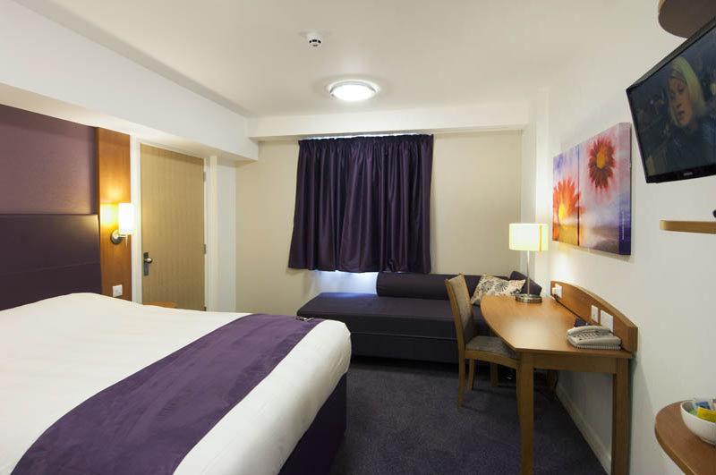 Premier Inn Haydock Park/M6 J23 Warrington Eksteriør billede